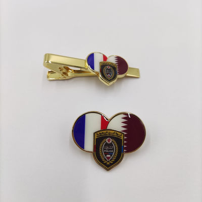 購入 Custom Tournament Security Force Badge – Premium Heart-Shaped Dual Flag Enamel Pin and Tie Clip Set オンライン製造