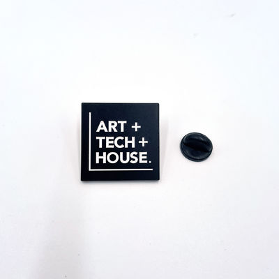 購入 Artechouse エナメルピン 芸術と技術の融合を祝う オンライン製造