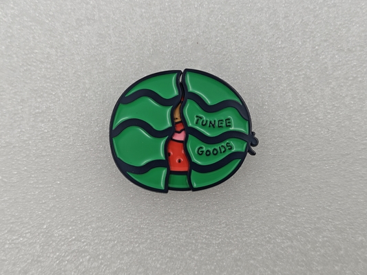 購入 2025 Double-Layer UV Printing Summer Badge with Movable Parts – Fun and Interactive Commemorative Accessory オンライン製造