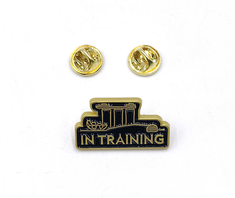 購入 Double Butterfly Clasp Black Enamel Badge with Unique Plastic Box The Perfect Addition to Your Lapel Pin Collection オンライン製造